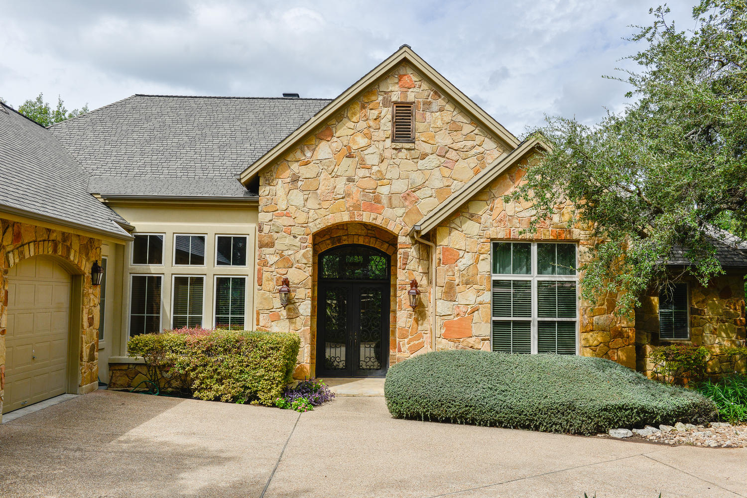 9213 Eddy Cove Austin